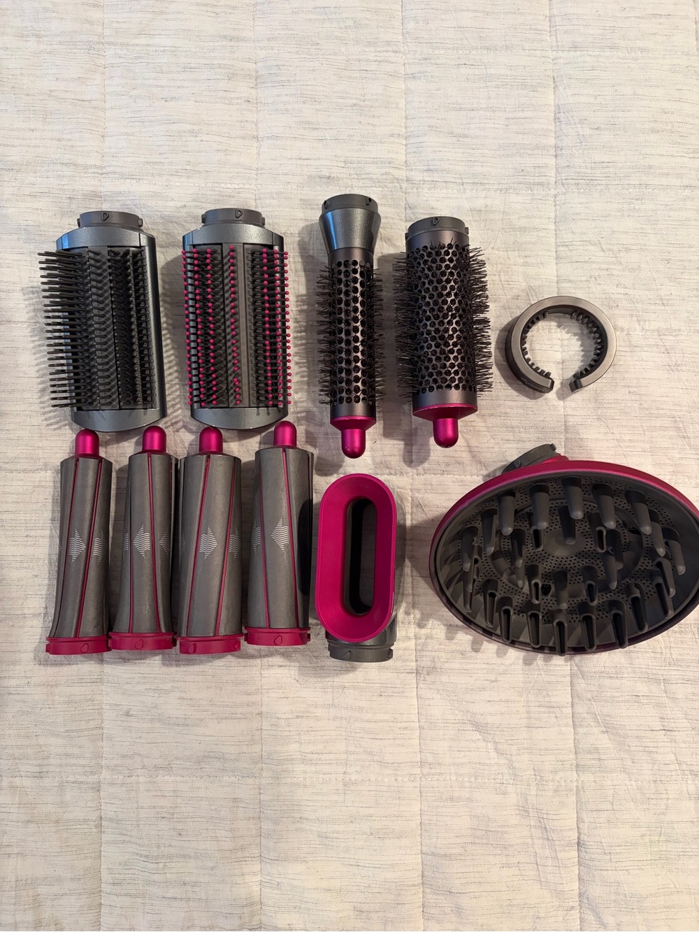 Dyson Air Wrap  11 attachments without base/ motor.